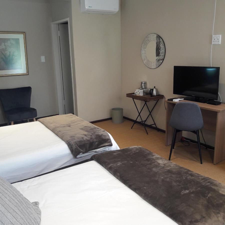 Whispering Pines Country Estate Villa Magaliesburg Ngoại thất bức ảnh