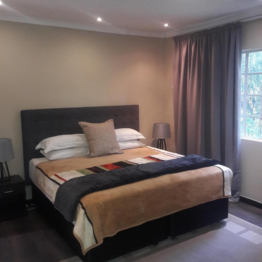 Whispering Pines Country Estate Villa Magaliesburg Ngoại thất bức ảnh